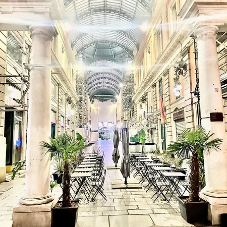 The Center * Gênes