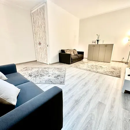 The Center Apartment *