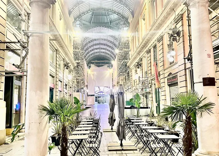 The Center * Génova
