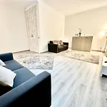 The Center Апартаменты *